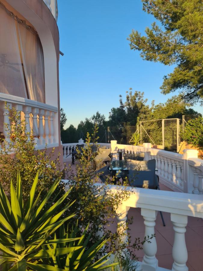 Chateau Angelique Guest House Valencia Ngoại thất bức ảnh