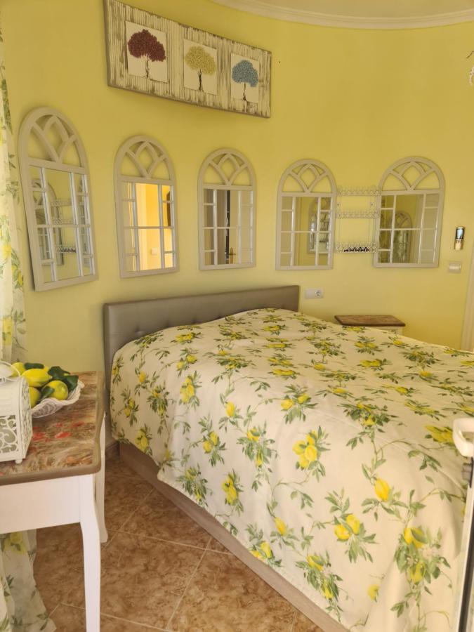 Chateau Angelique Guest House Valencia Ngoại thất bức ảnh